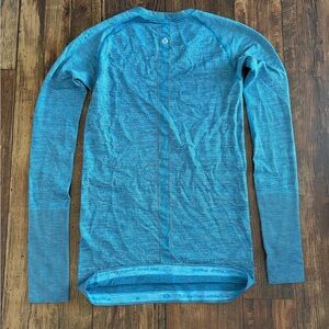 lululemon athletica Long Sleeve Top in Teal Blue